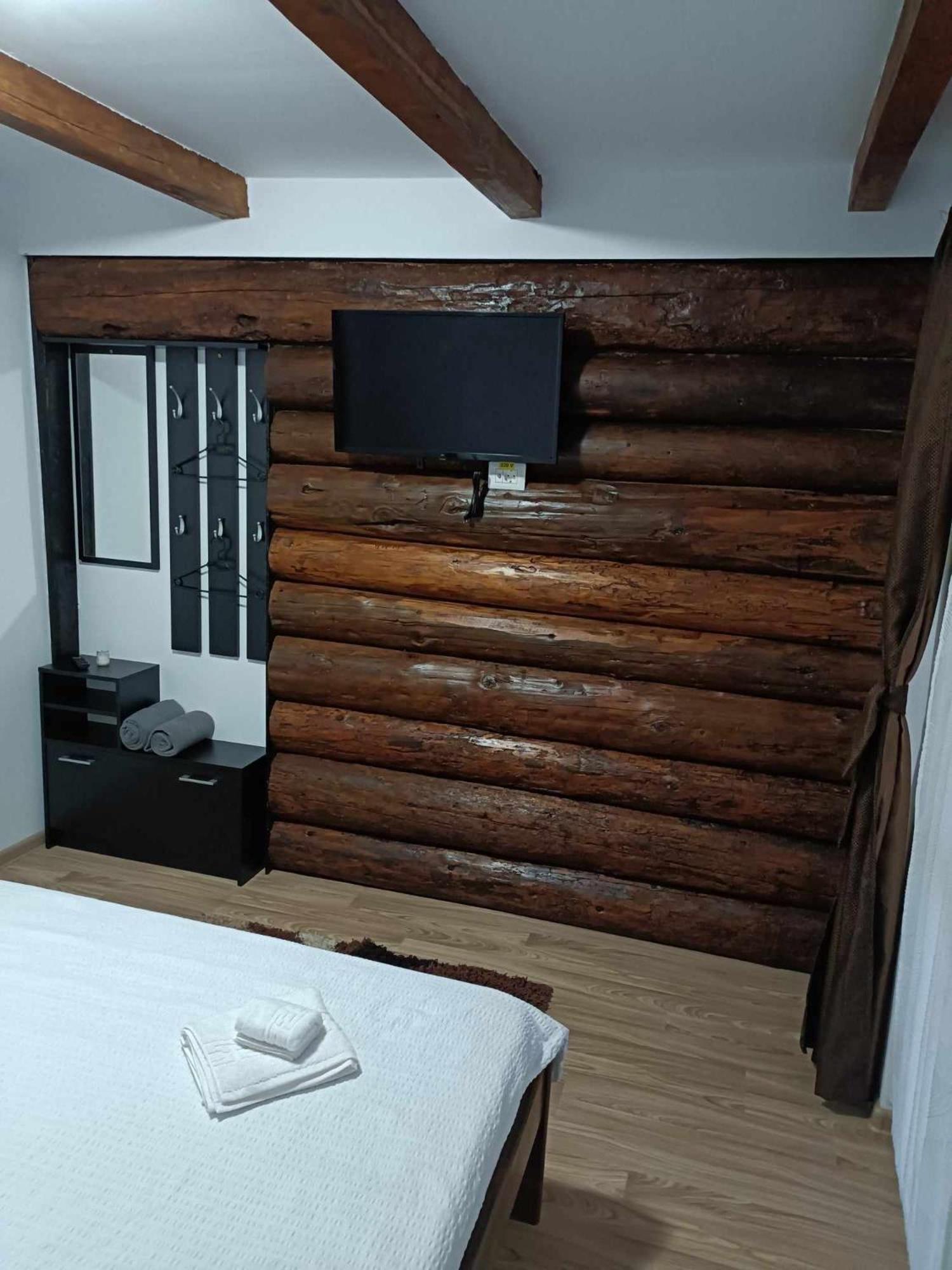 Hotel Casa Valentina Vişeu de Sus Exteriér fotografie