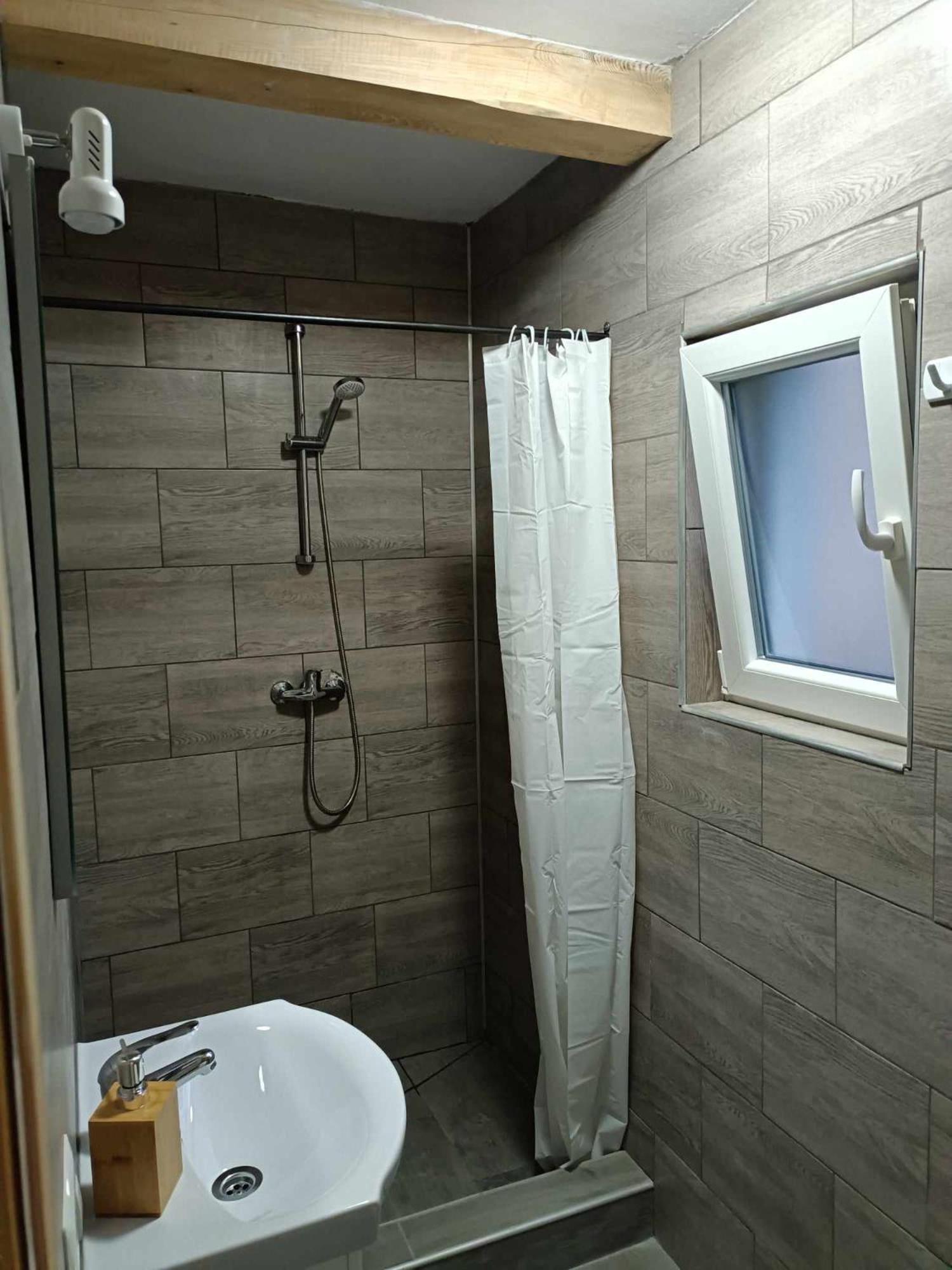 Hotel Casa Valentina Vişeu de Sus Exteriér fotografie