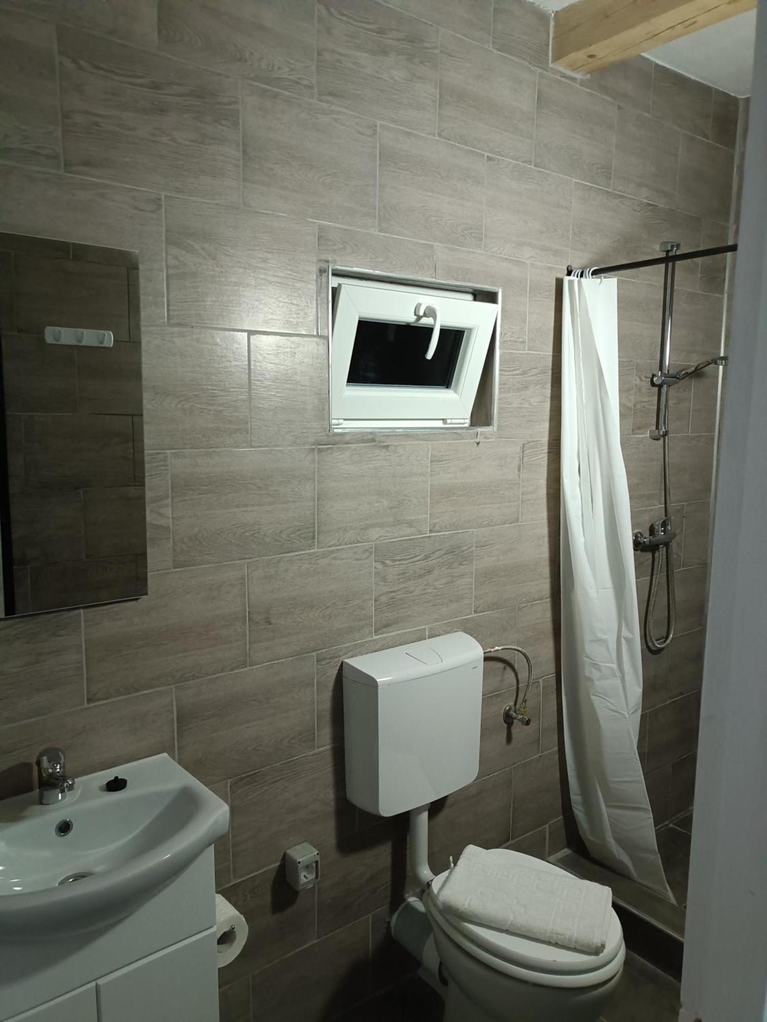 Hotel Casa Valentina Vişeu de Sus Exteriér fotografie