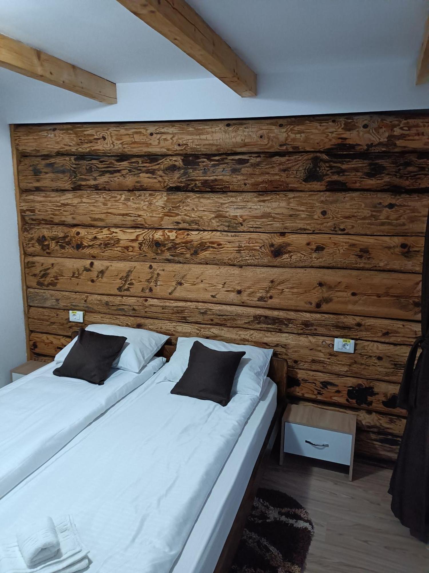 Hotel Casa Valentina Vişeu de Sus Exteriér fotografie